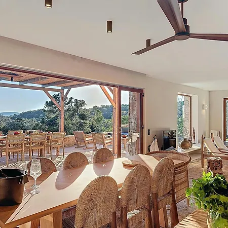 Authentic Villa In The Corsican Maquis * Lecci
